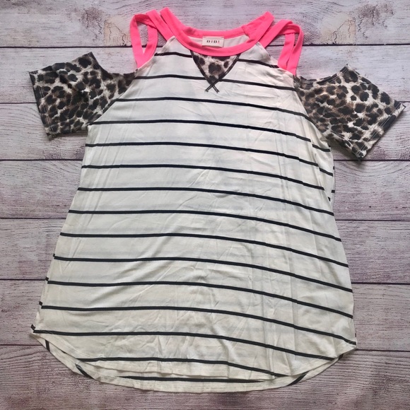 NWT Boutique Cold Shoulder Leopard Top S - M - L - Picture 4 of 6